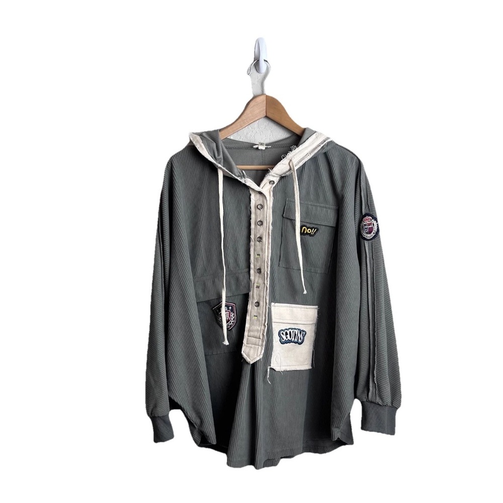POL Anthropologie Small S Hoodie Patch Oversized Gray Multi Top Women’s